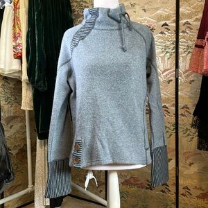 PRANA , BLUE , CROWL NECK , WOMENS SWEATERS SIZE M